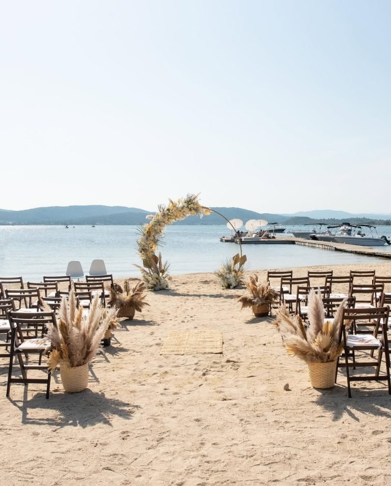 17 Boho Wedding Ideas That Celebrate Creativity, Nature, and Free ...