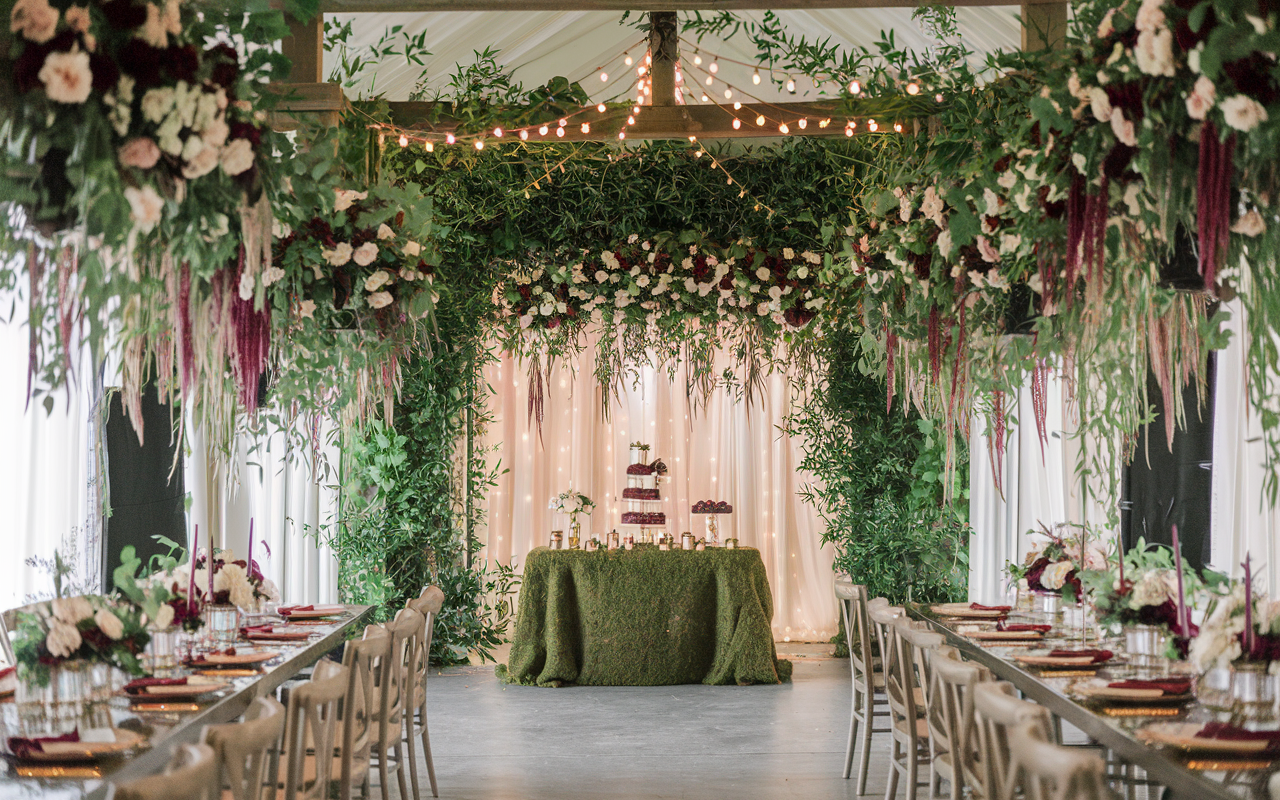 18 Burgundy and Champagne Wedding Ideas That Will Make Your Big Day ...