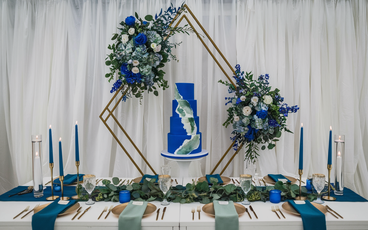 18 Timeless Royal Blue and Gray Wedding Ideas That Feel Like Old Money ...
