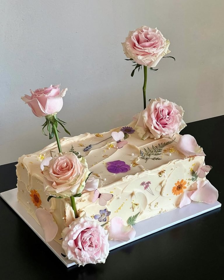 25 Timeless Minimal Wedding Cake Ideas That Prove Less Is Truly More ...