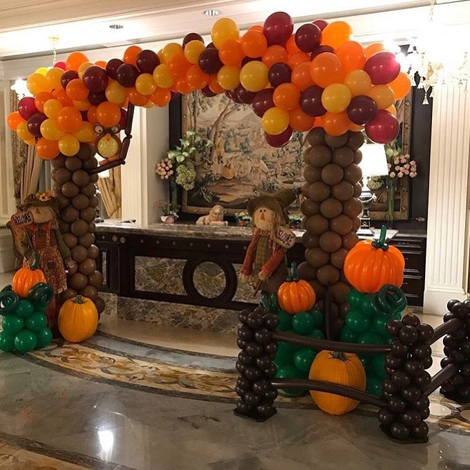 Balloon Harvest Arch 