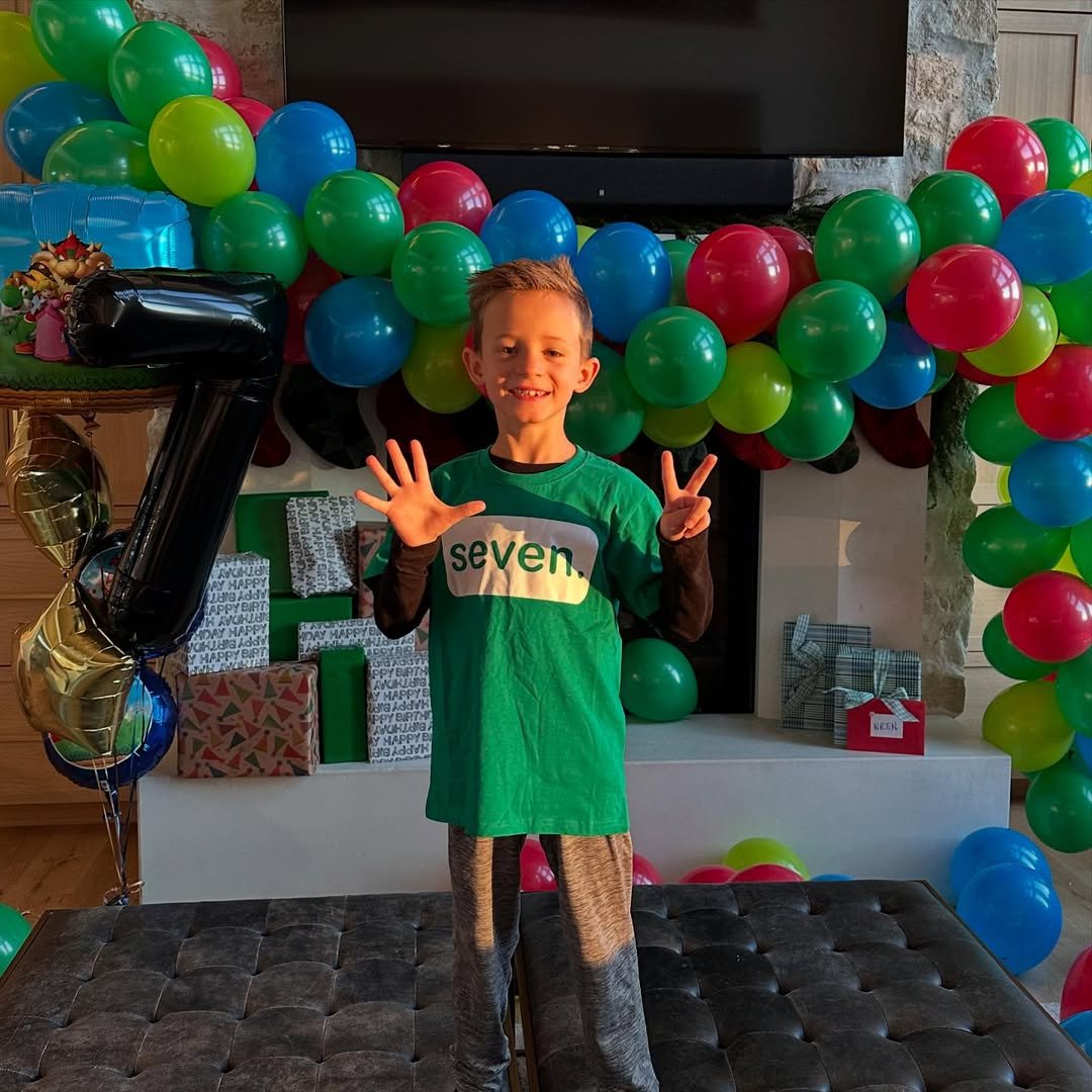 Bold Balloon Backdrop