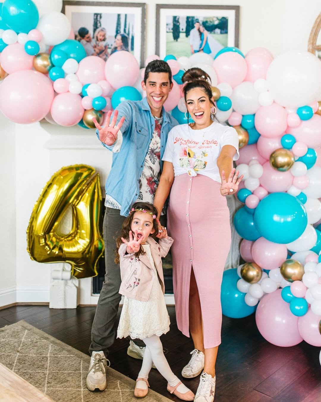  Bold Balloon Backdrop 
