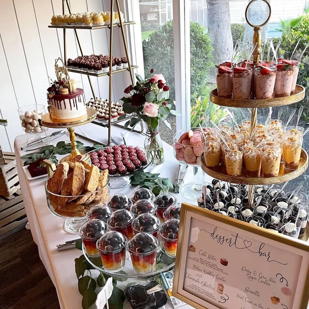 Chic Layered Bar 