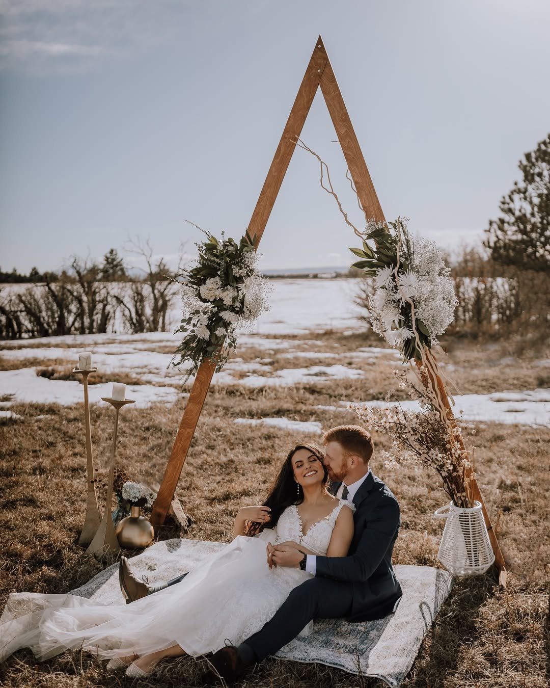 Cozy Triangle Arch 