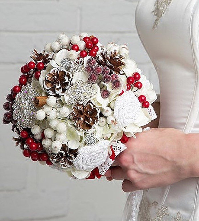  Frosted Pine & Berry Magic