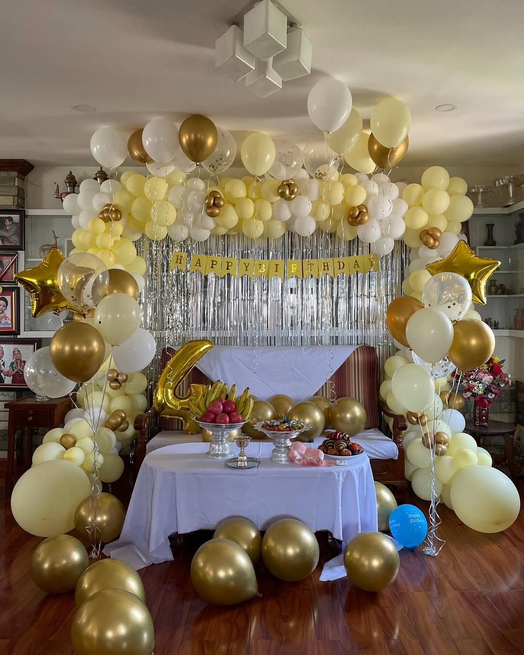 Golden Luxe Party 