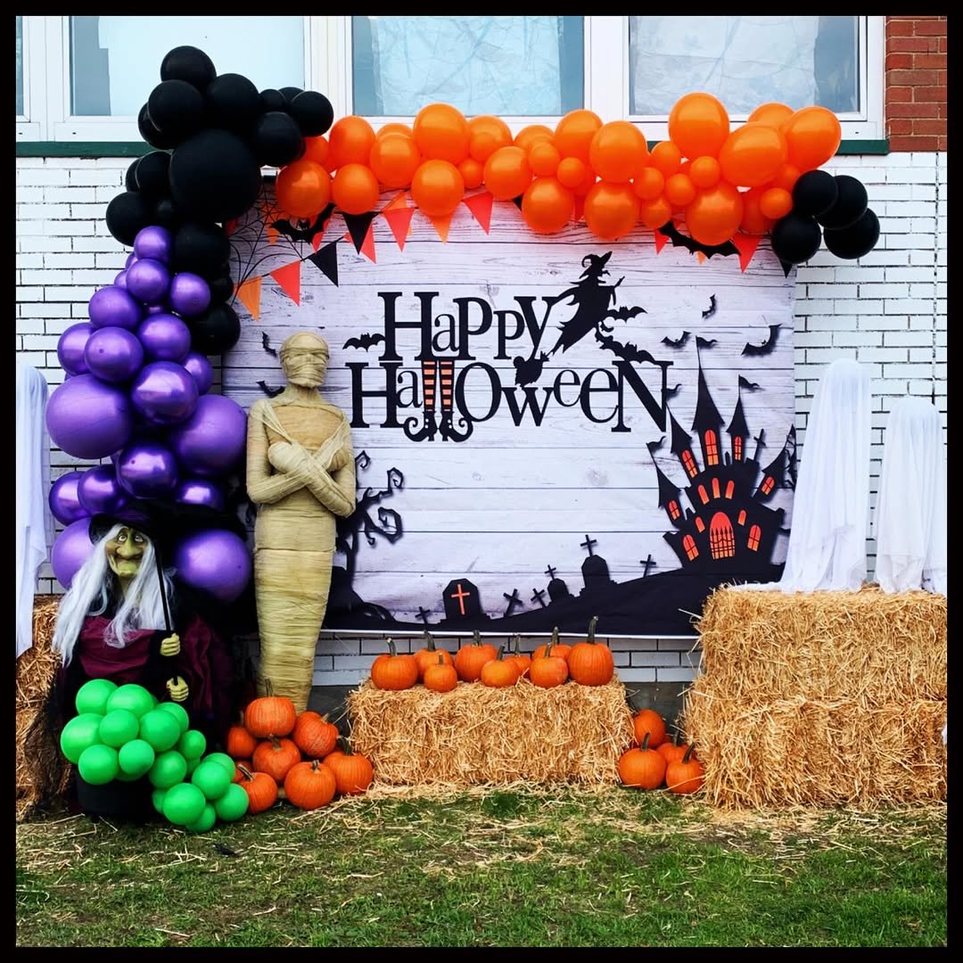  Hay Bale Haunt 