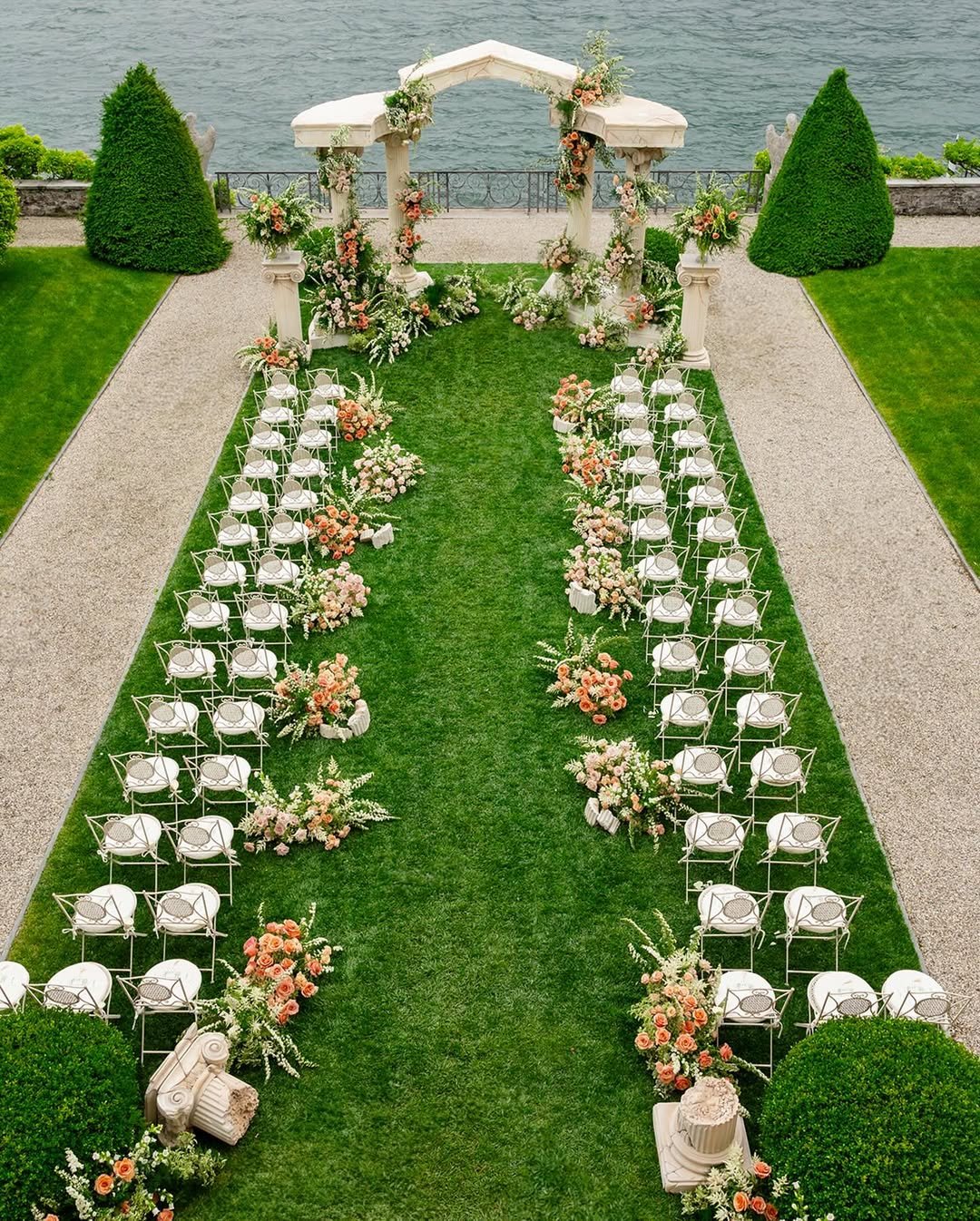 Lakeside Grandeur 