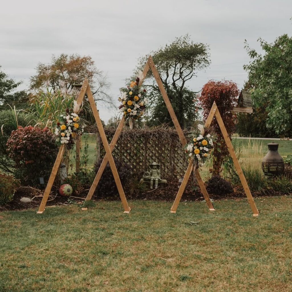 25 *Insanely Gorgeous* Fall Outdoor Wedding Ideas You Can’t Afford to ...
