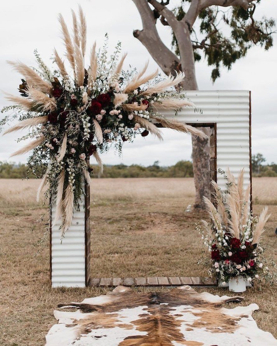 Pampas & Burgundy Frame 