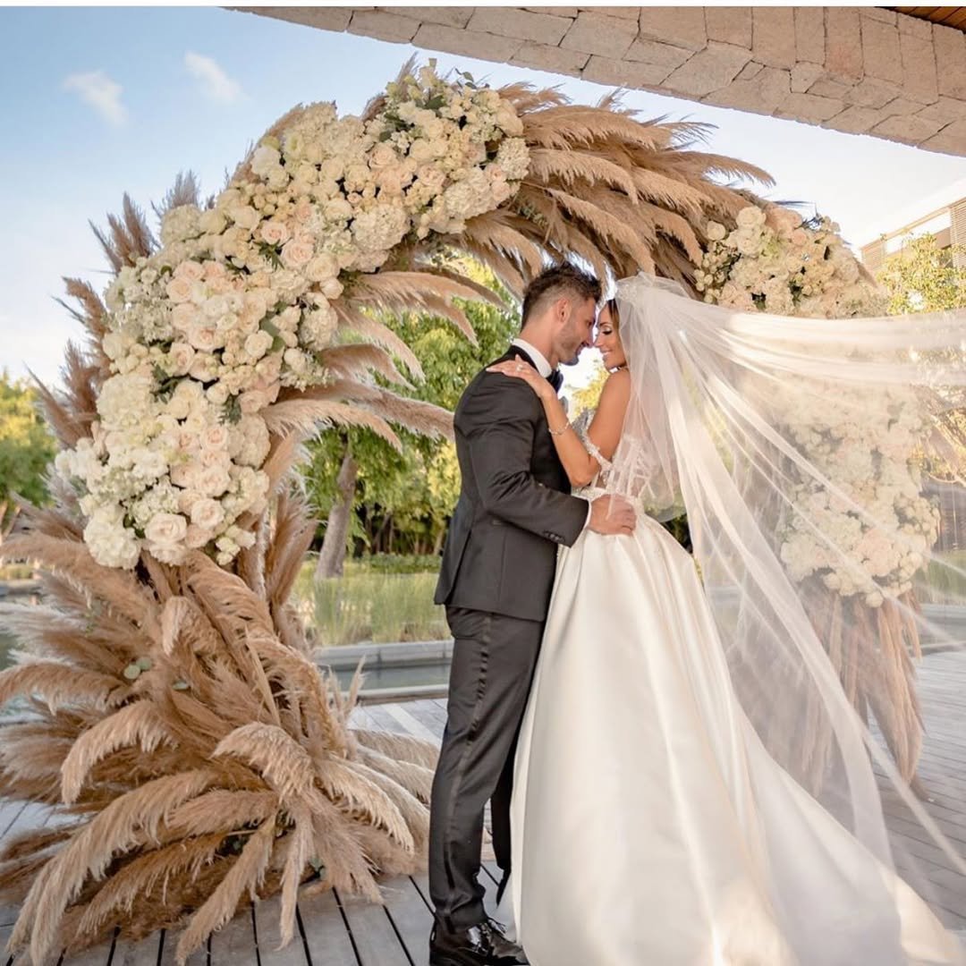 . Pampas Luxe Arch 