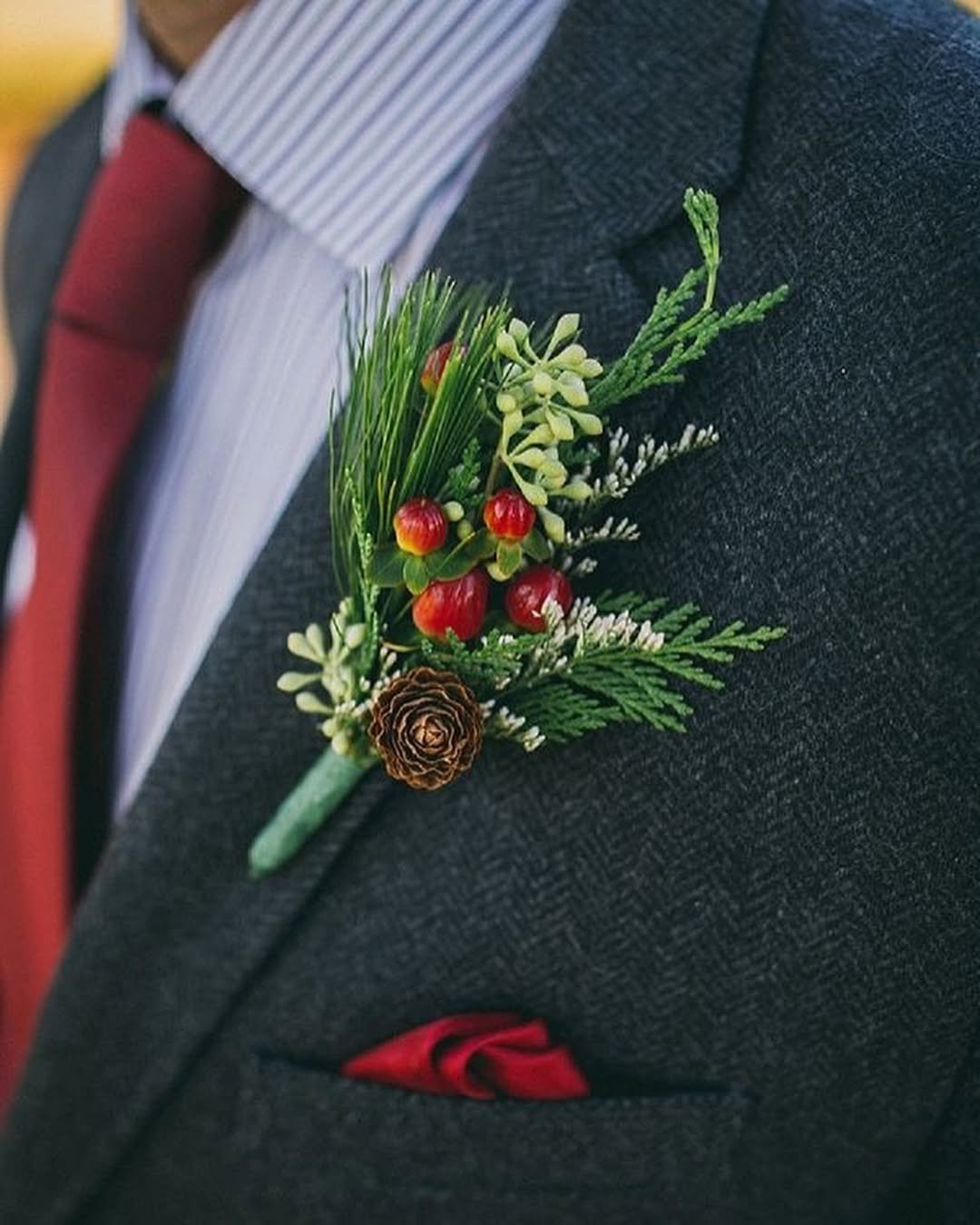 Pine & Berry Accent