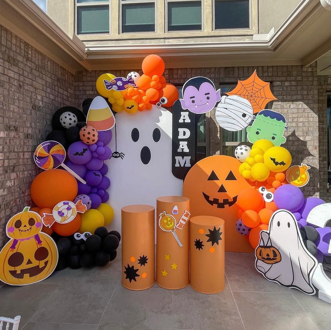 Playful Ghost Corner