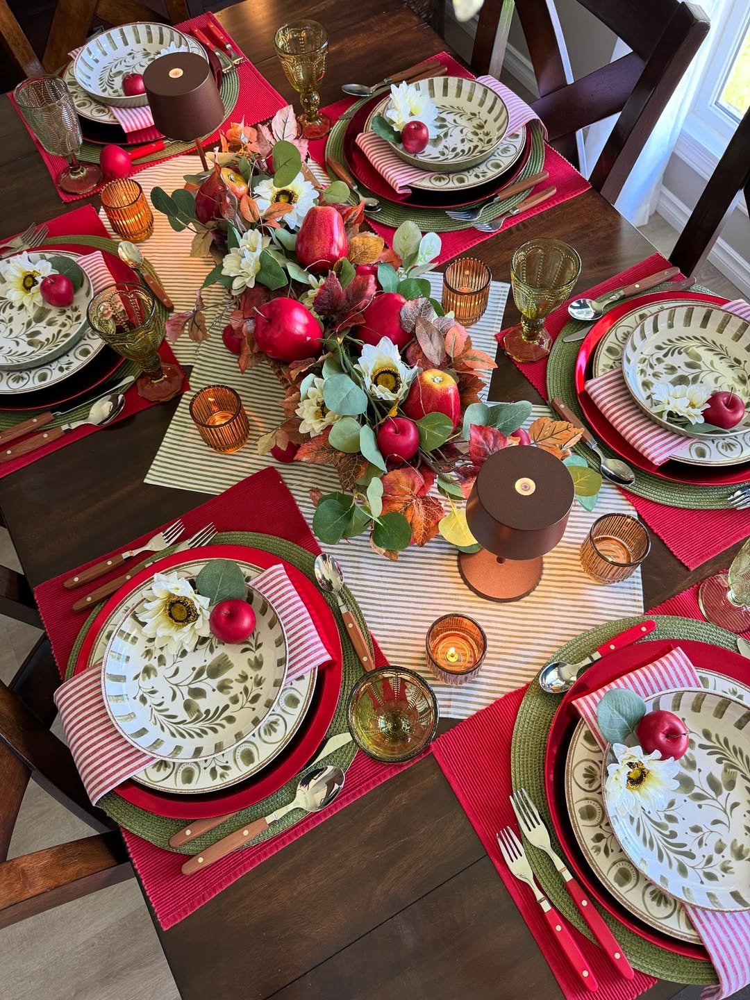 Red & Gold Autumn Table