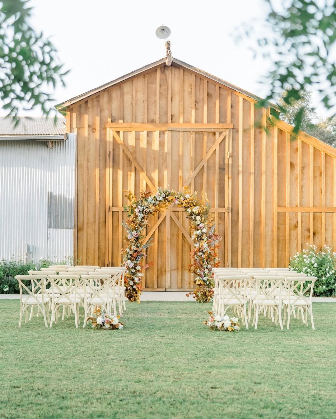 Rustic Barn Romance 