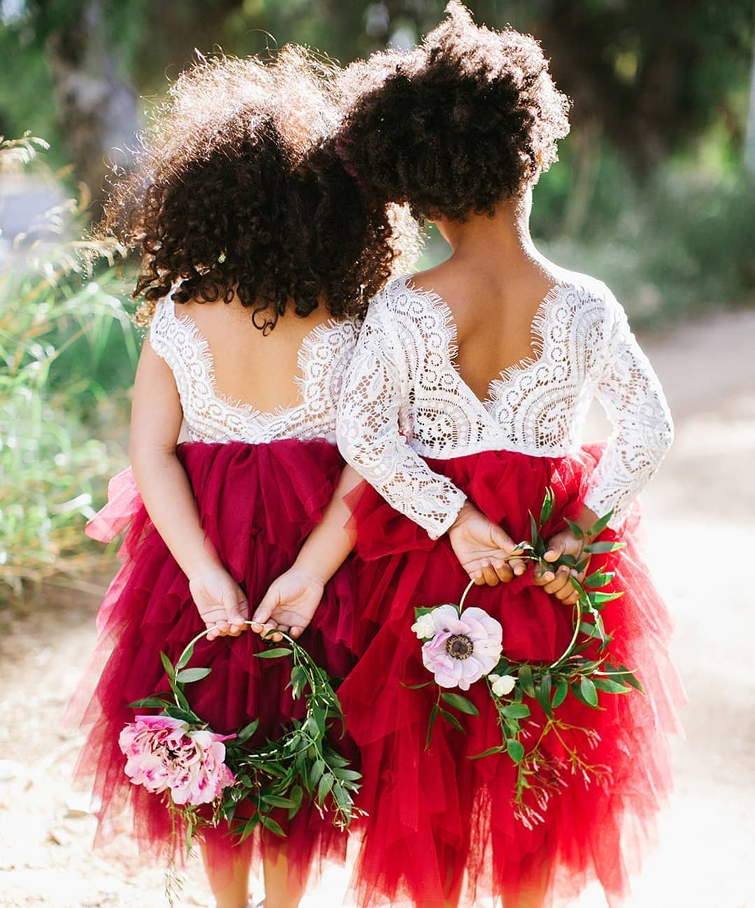 Scarlet Sisters 