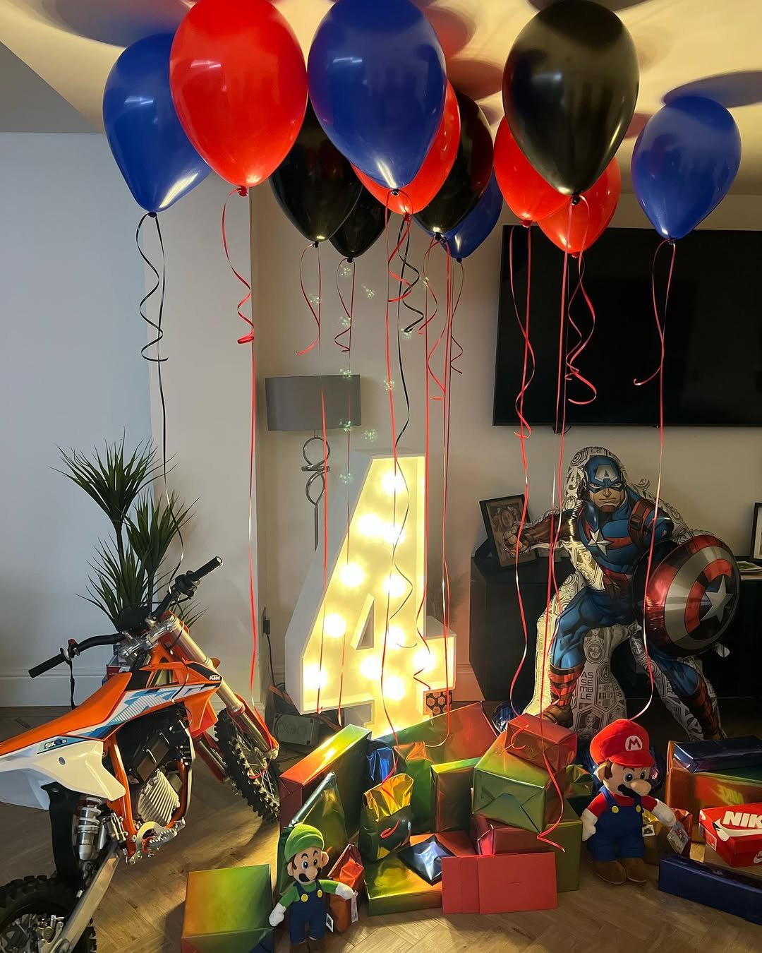 Superhero Power Party 