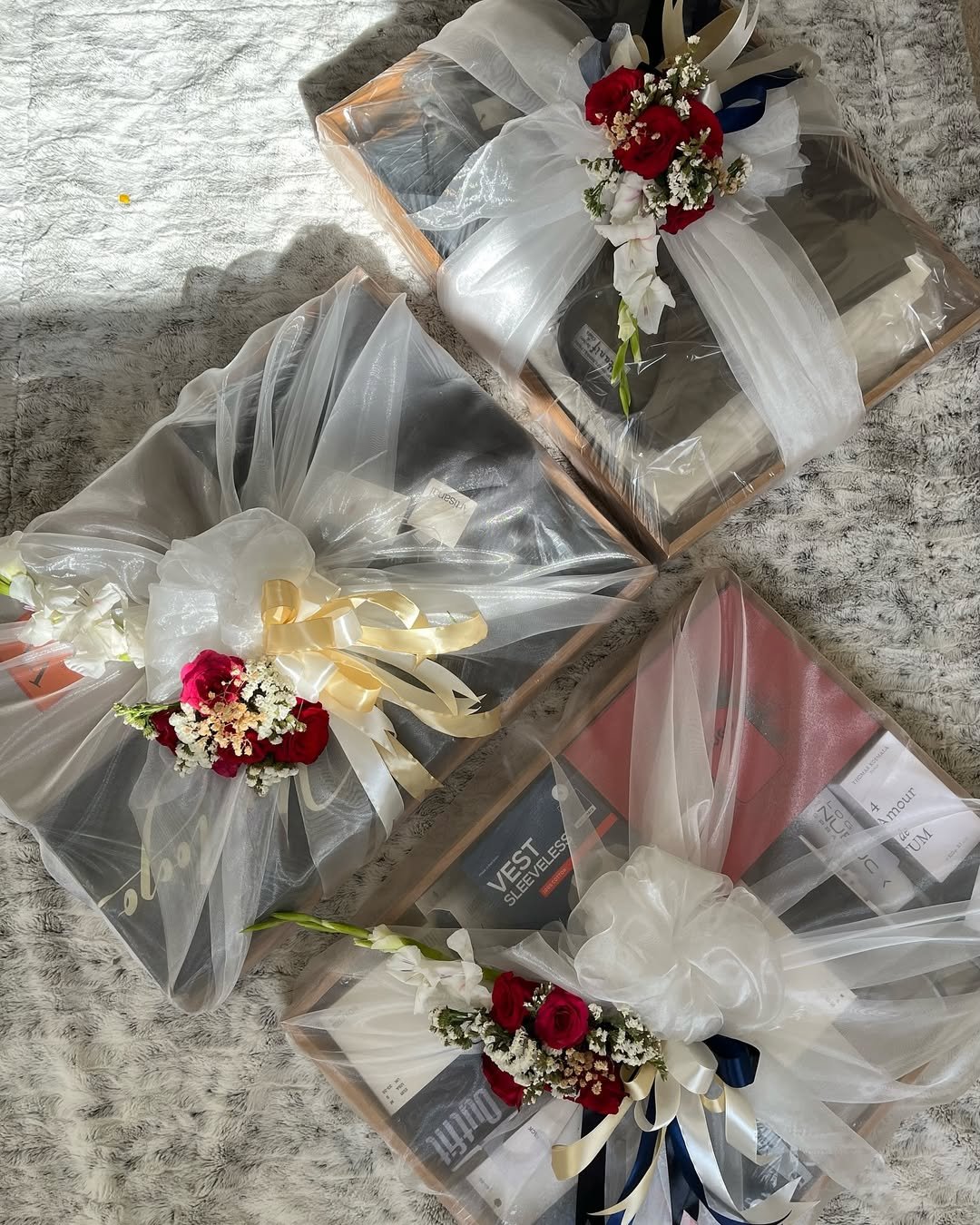  Wrapped Hampers with Florals 