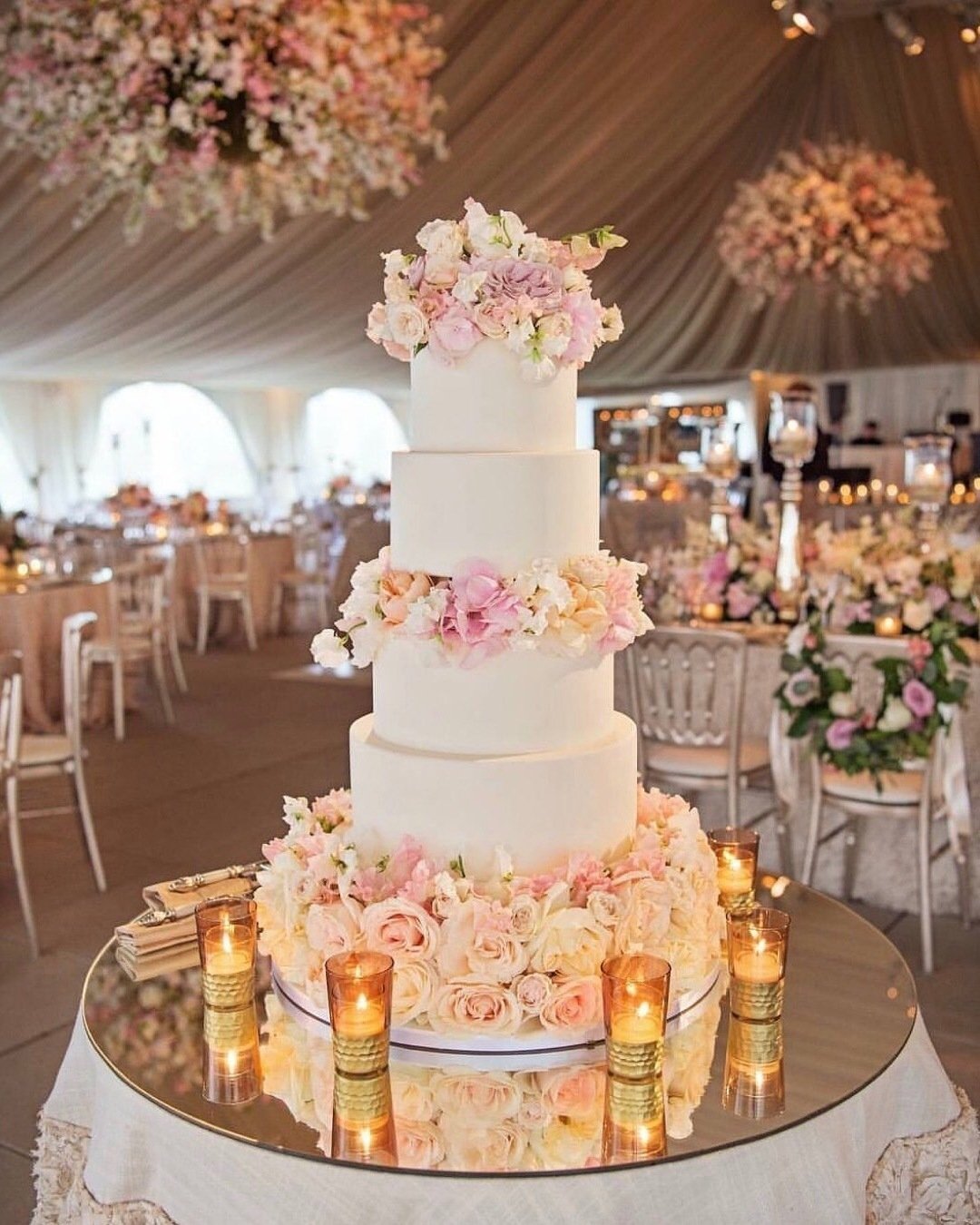 Candlelit Floral Grandeur 