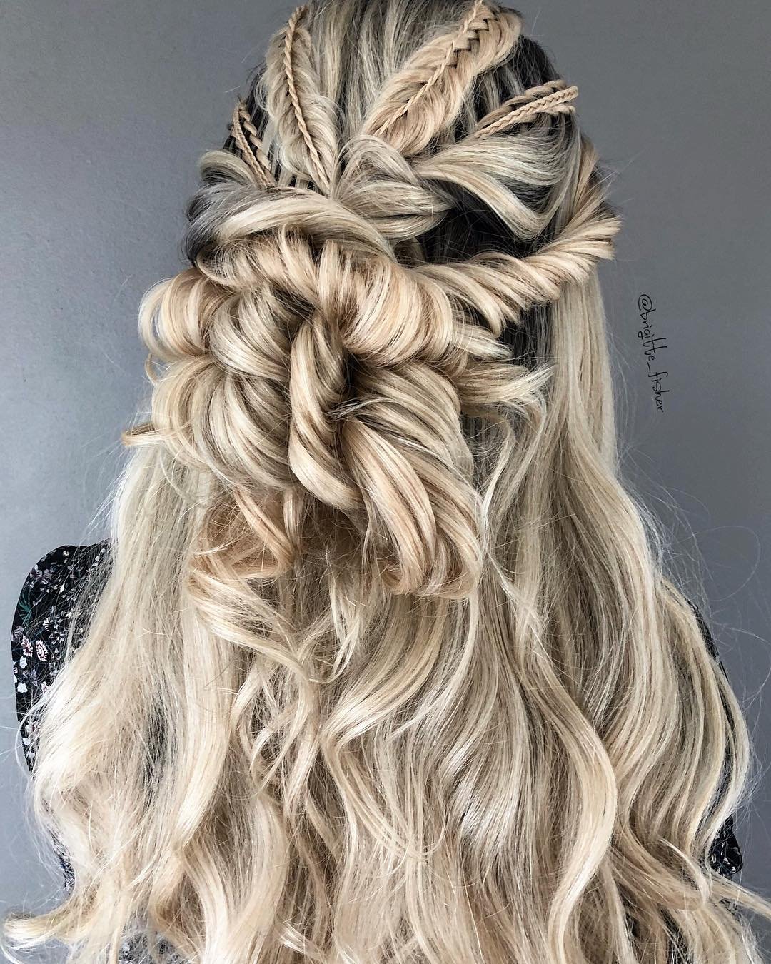 Celestial Tangle of Light 