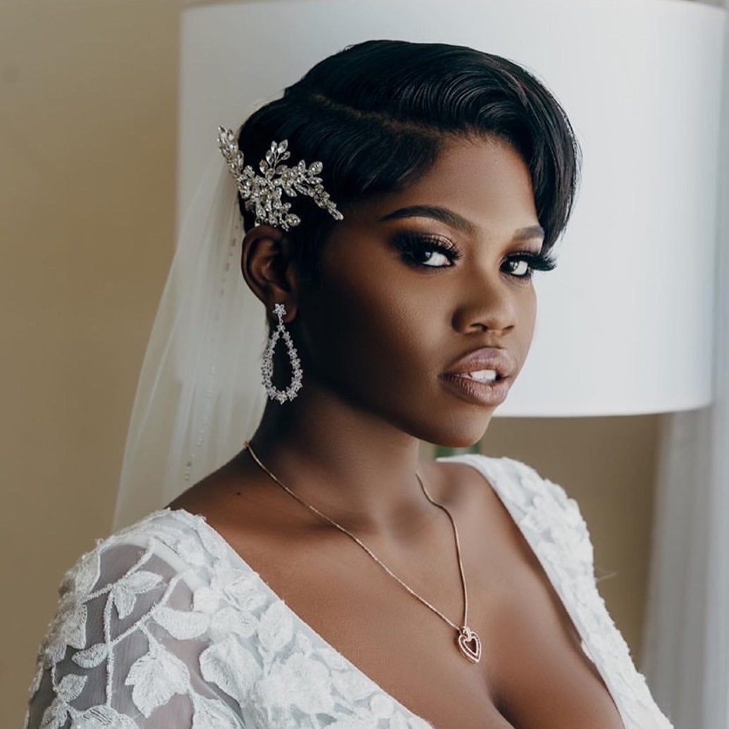 Crystal Wave Elegance