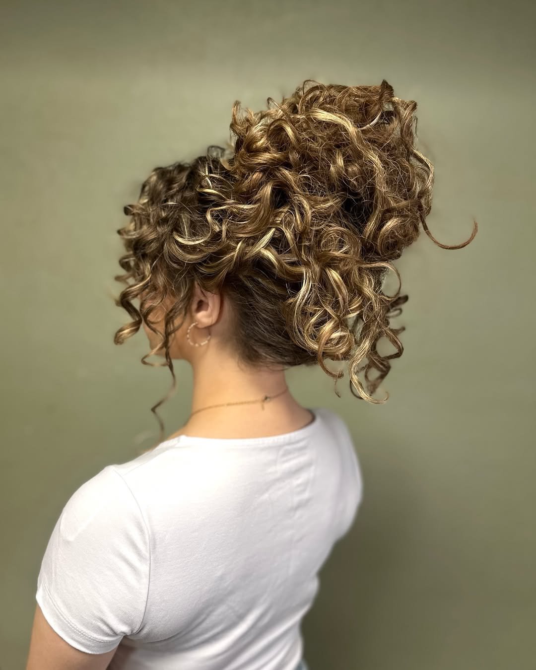 Curly Glamour Statement