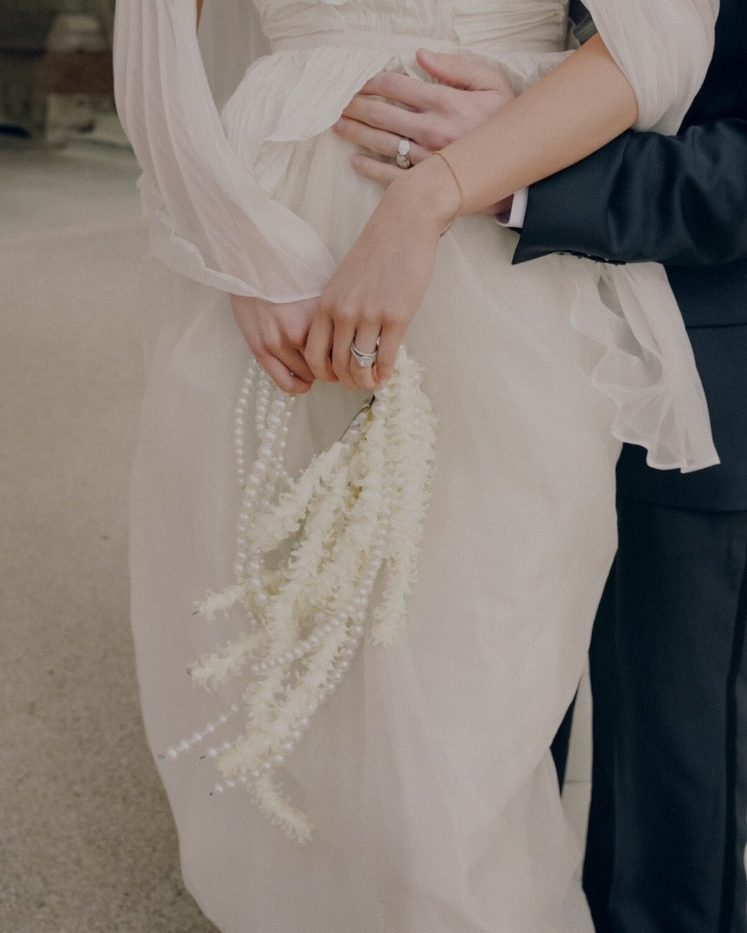  Delicate Pearl Stream 