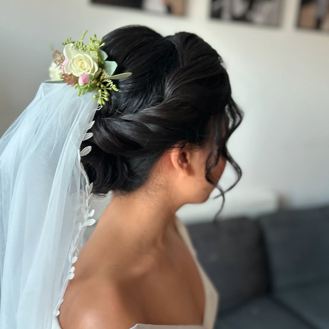 Dreamy Veil Twist
