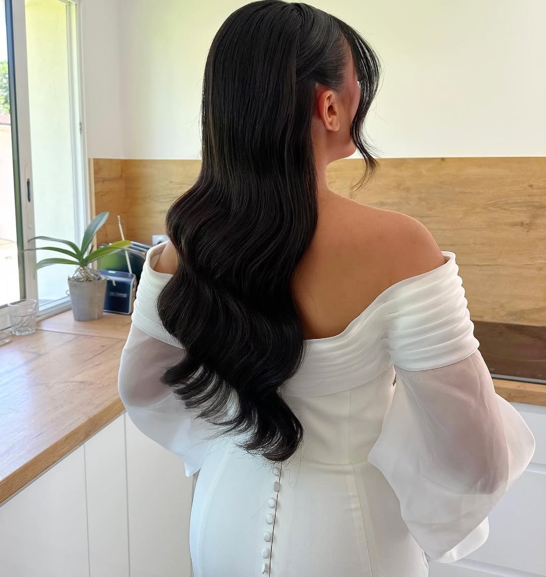 Flowing Minimalist Glam