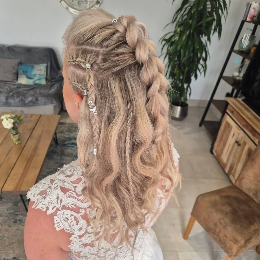 Frosted Queen Half Braid 