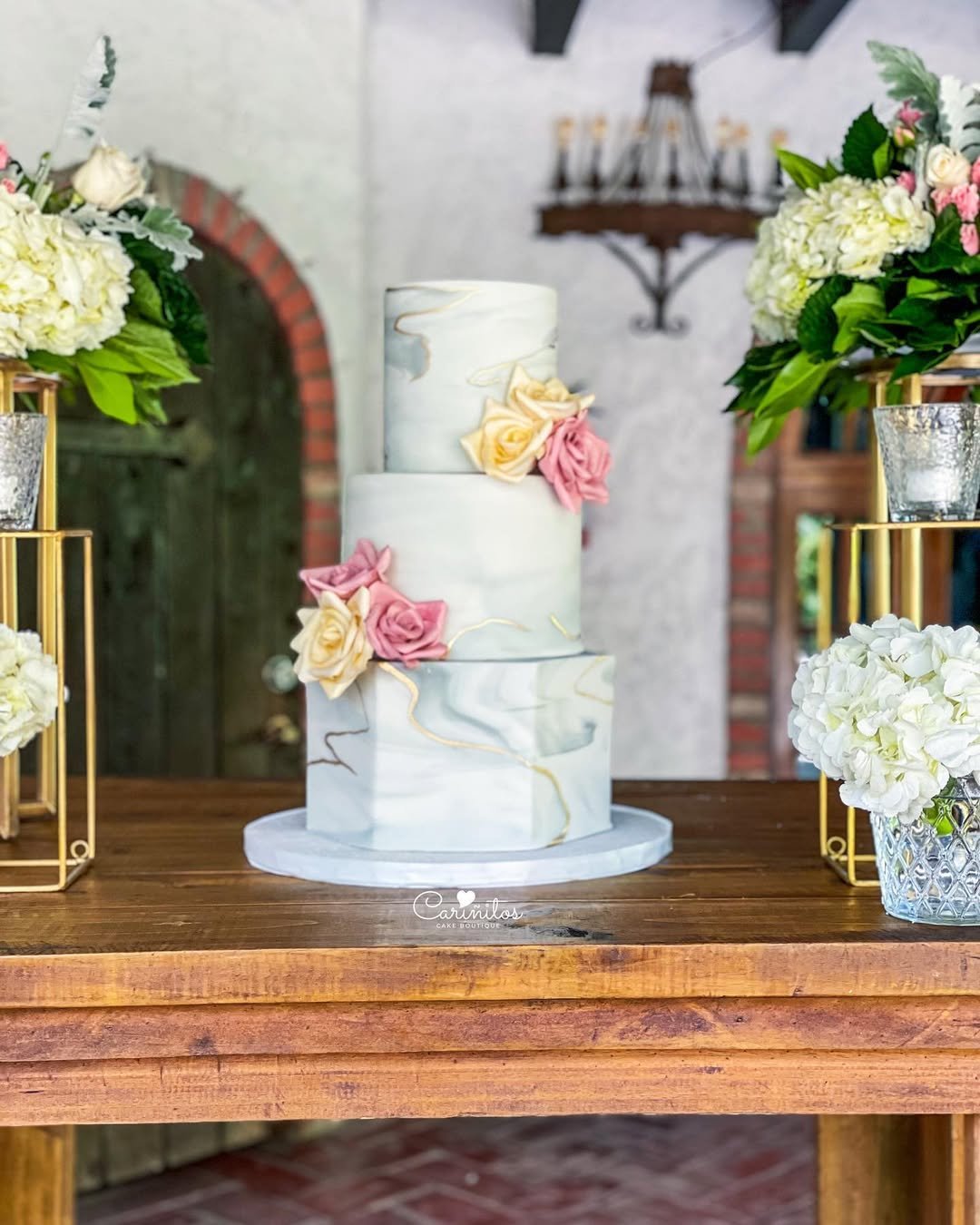  Golden Accents & Florals 