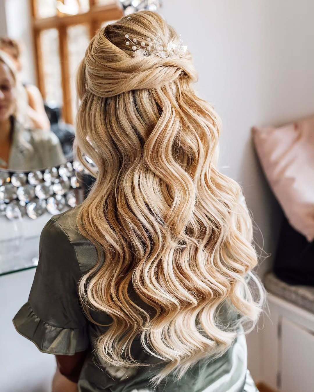 Hollywood Wave Goddess 