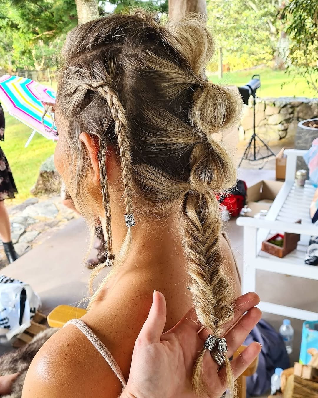  Huntress of the Dawn 