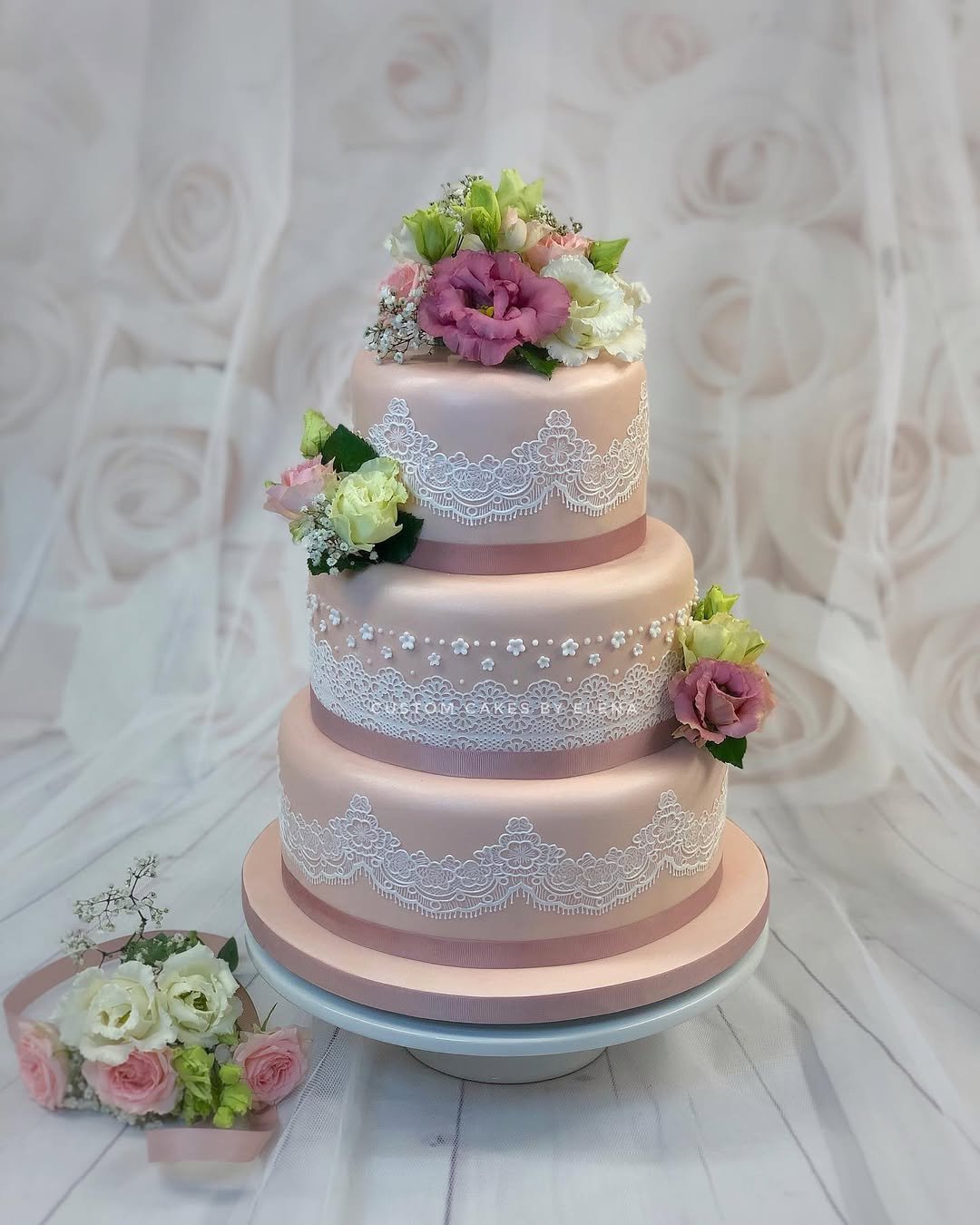 Lace Blush Elegance 