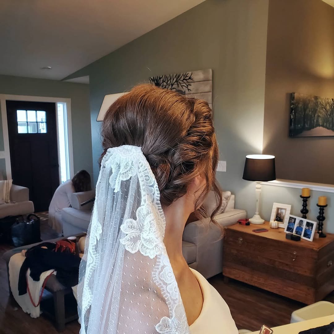 Lace Veil Twist