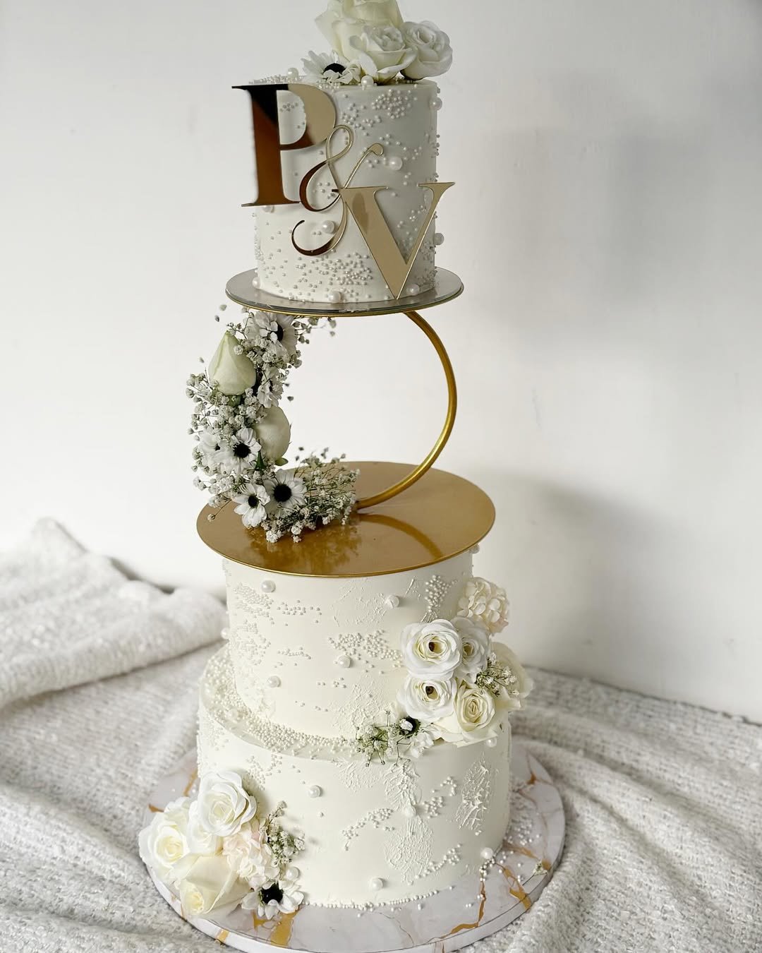 Luxe Minimalist Bloom 