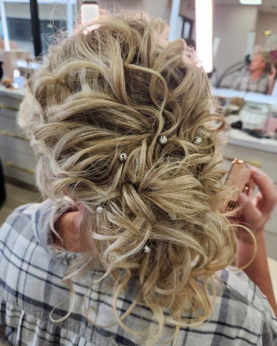 Modern Pearl Cluster Bun