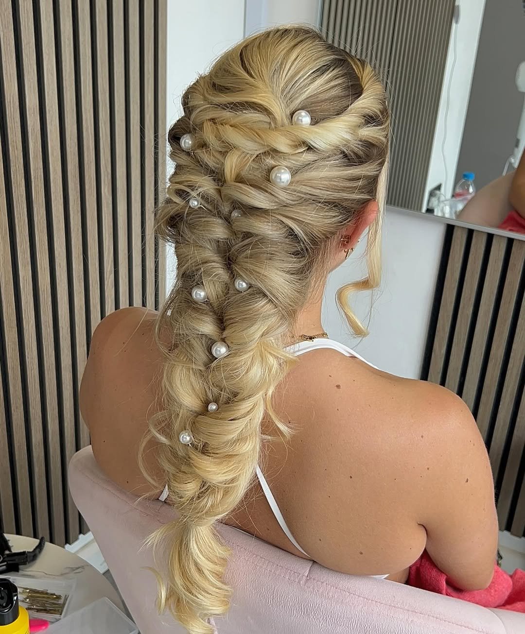 Modern Pearl Fishtail
