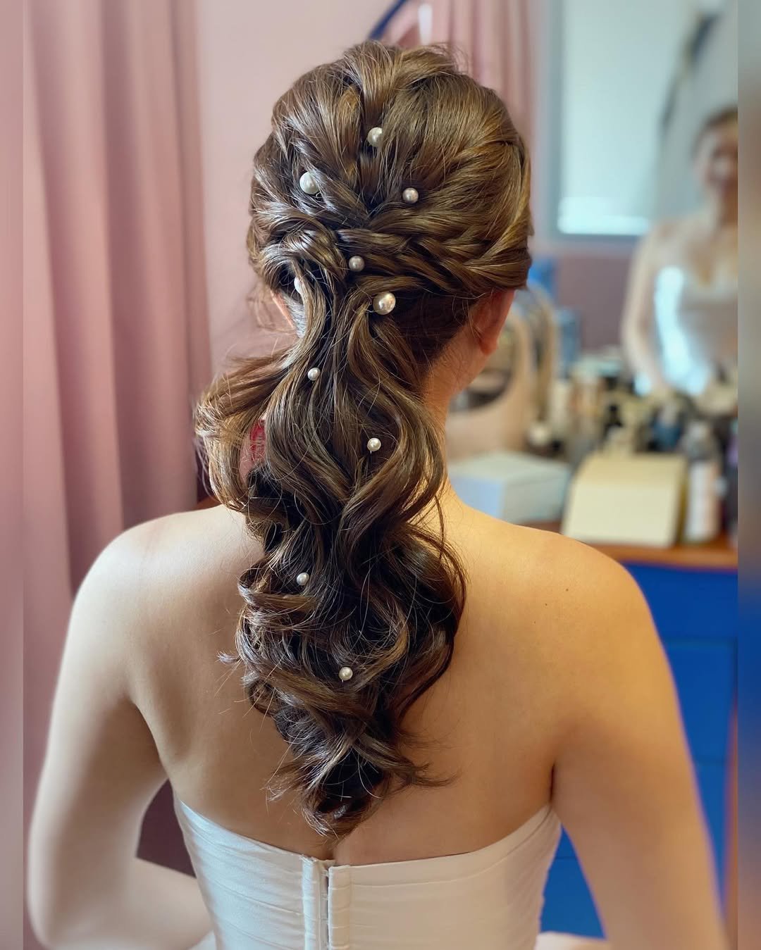 Pearl-Studded Romance 