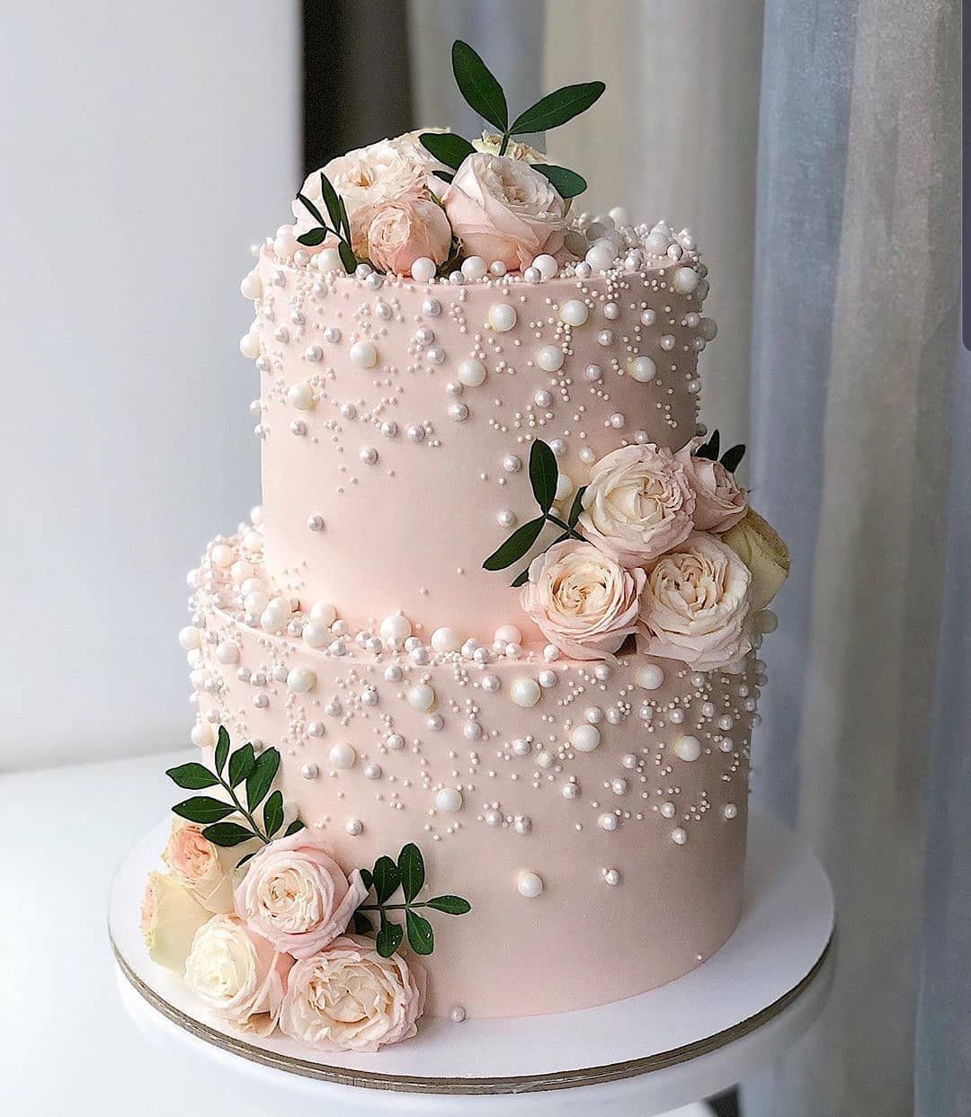 Pearl-Studded Romance