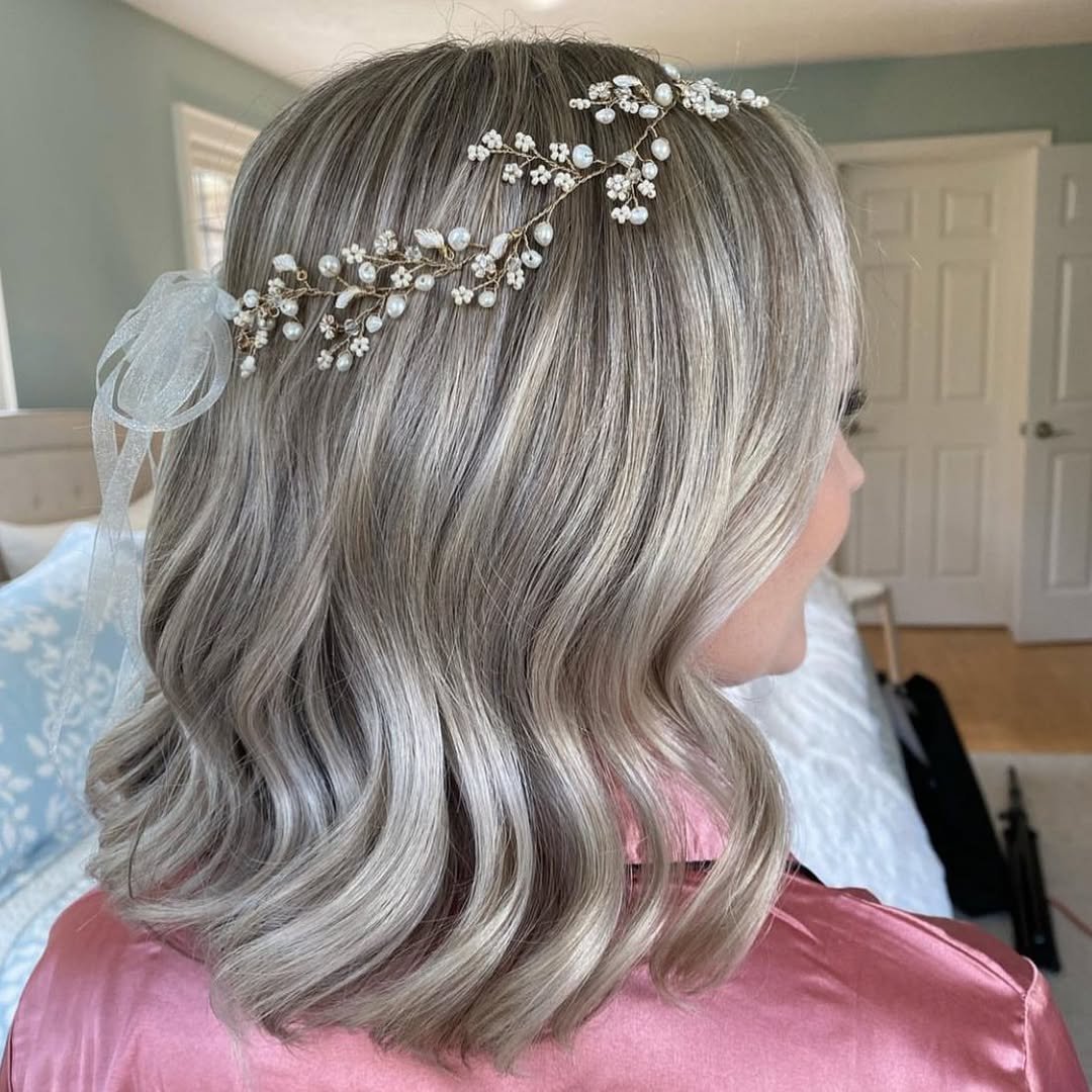 Pearl Vine Accent Waves