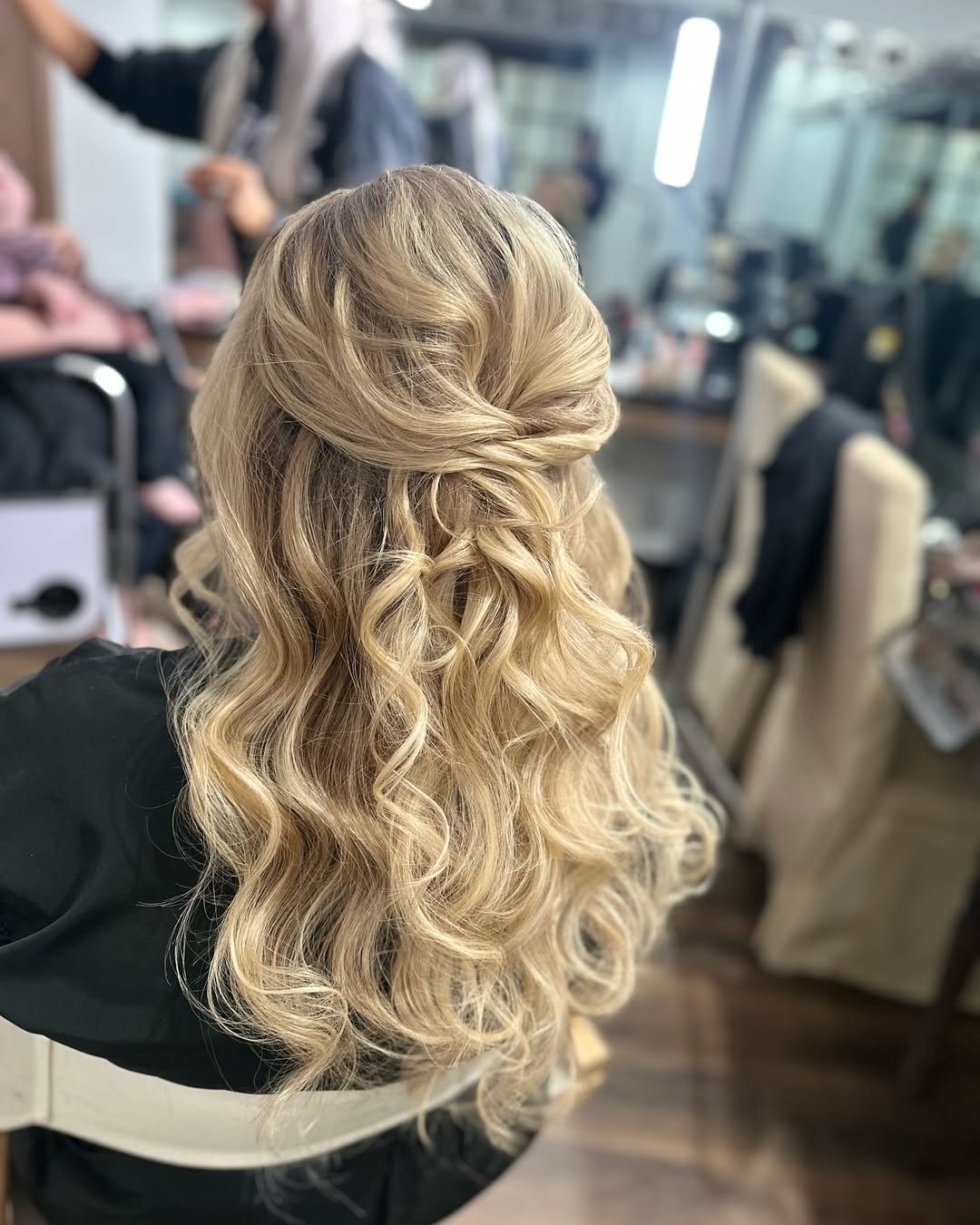Polished Waves and Knotted Perfection