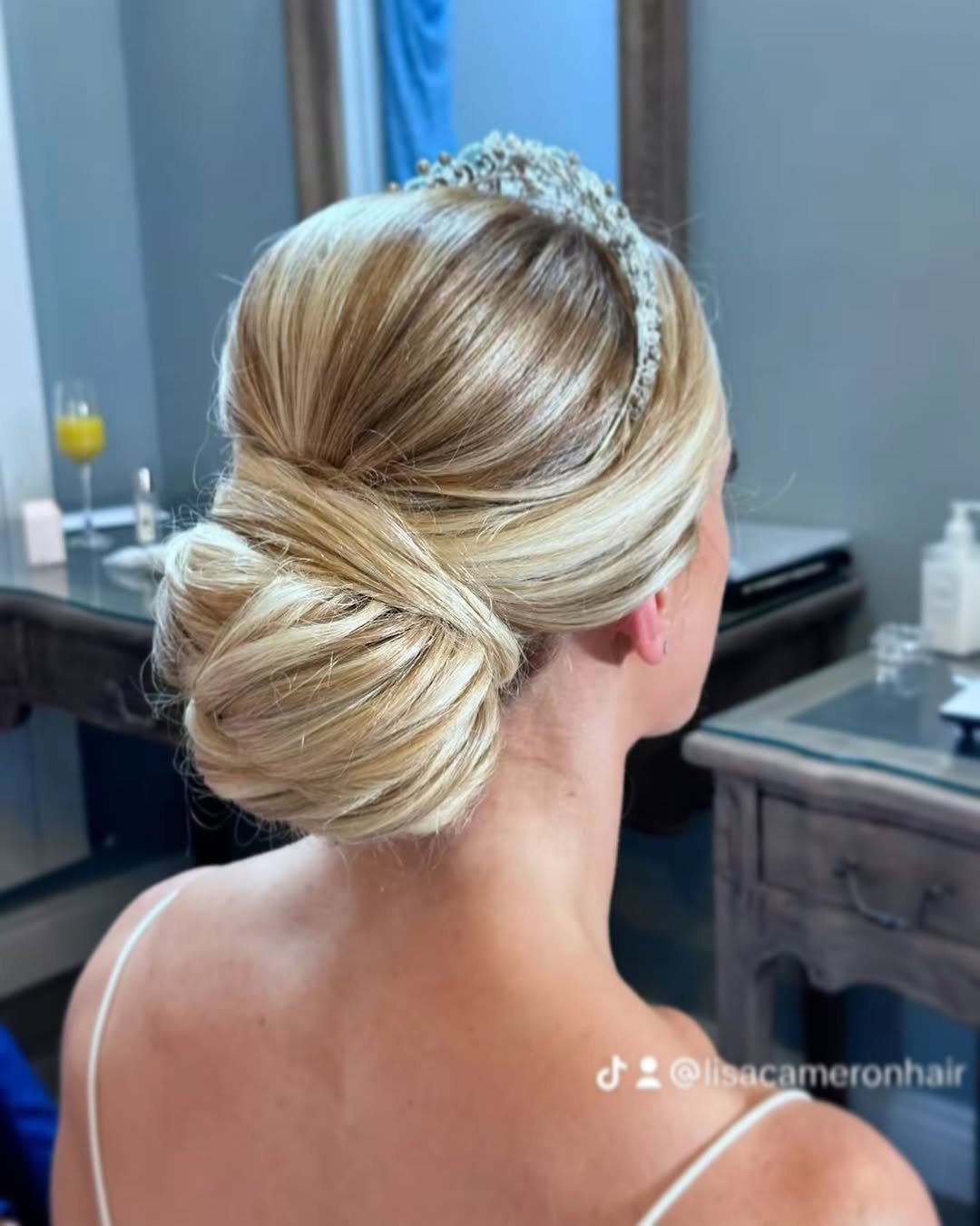 Refined Low Bun