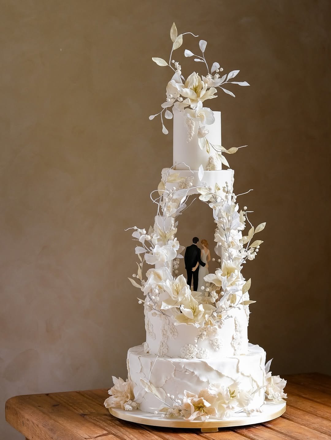Romantic Arch Cake