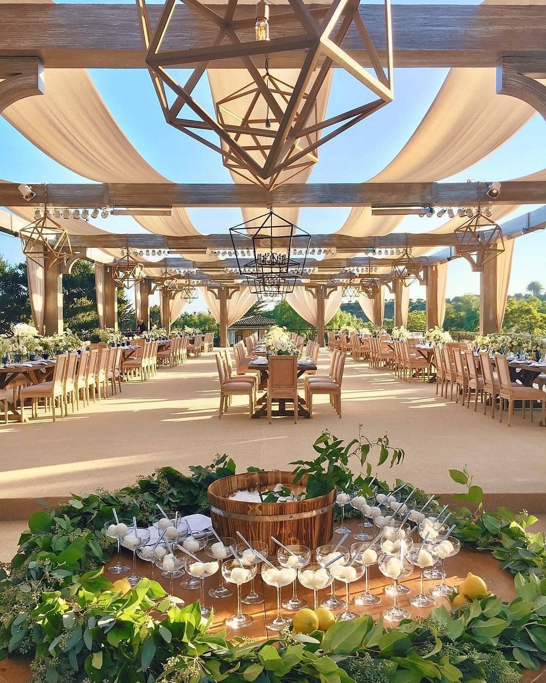 Sculpted Geometry Romance