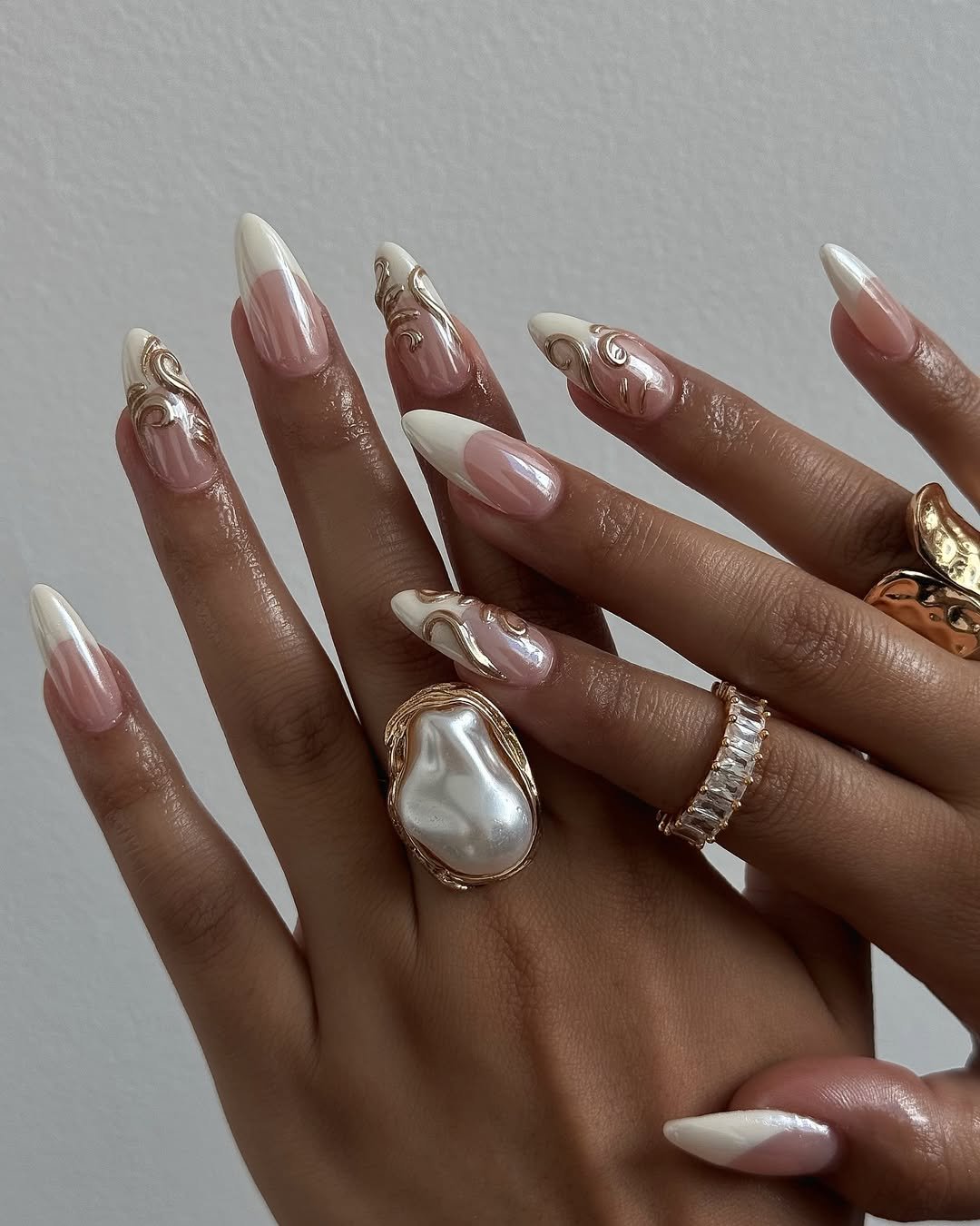 Sculpted Ivory Majesty 