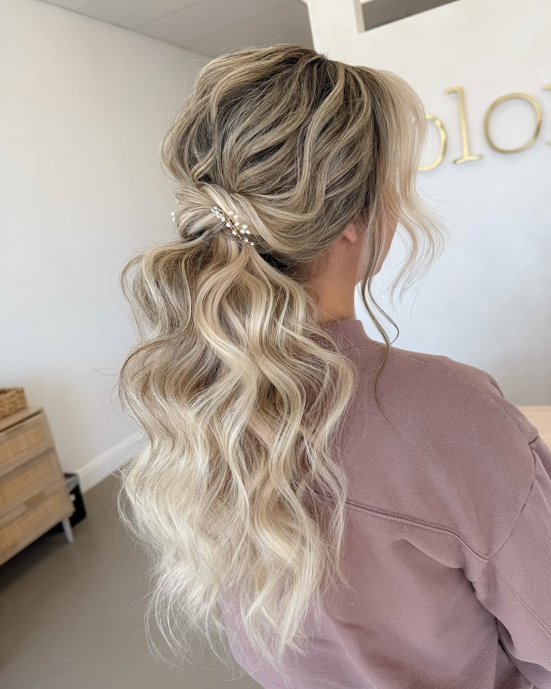  Soft Champagne Waves 