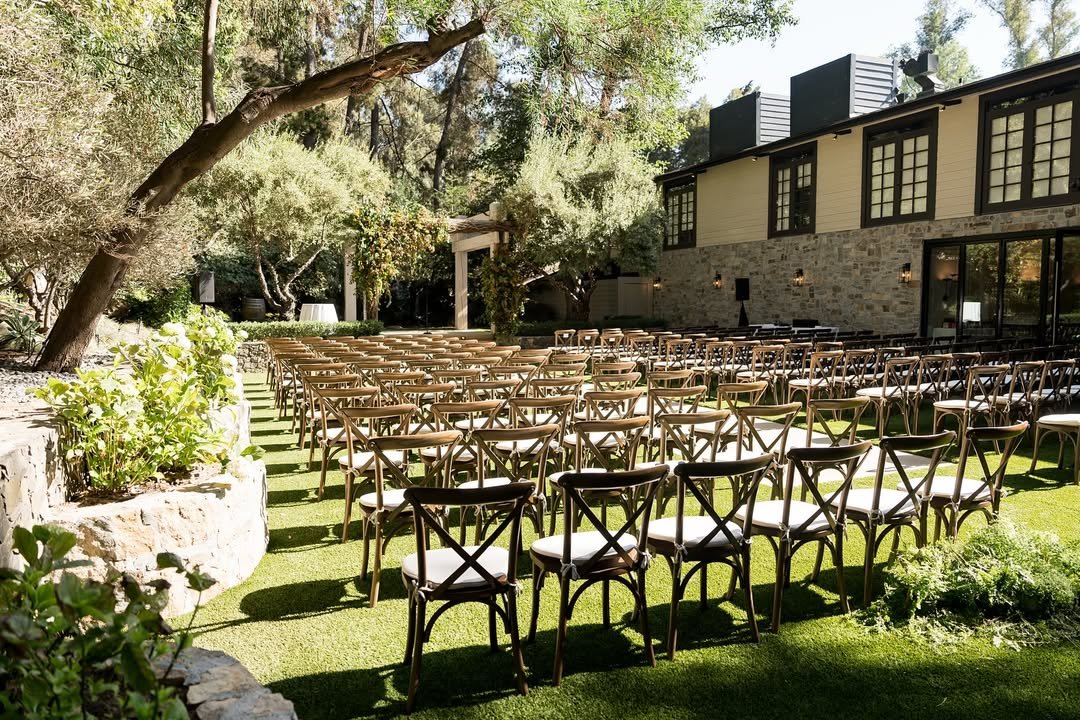 Timeless Courtyard Romance