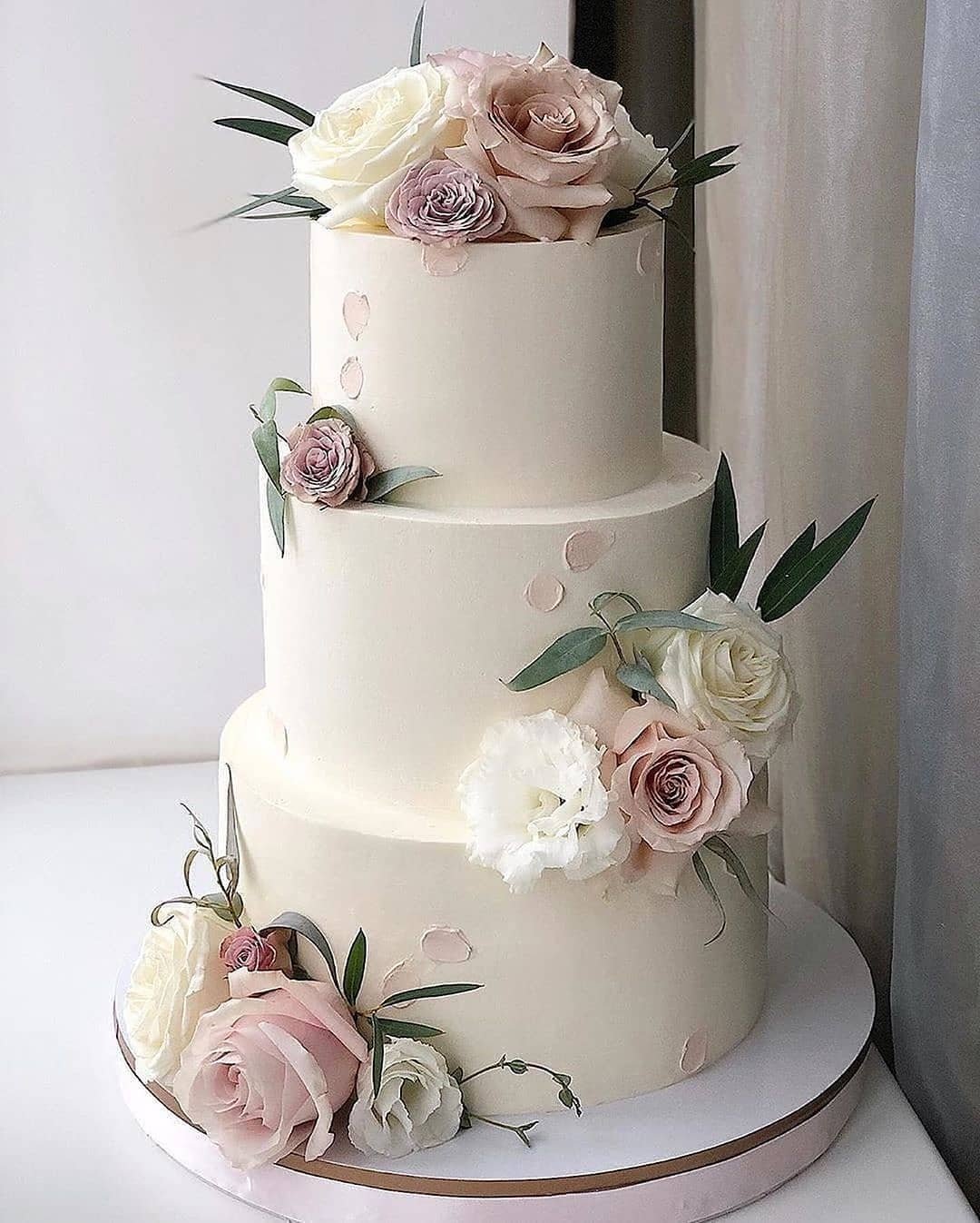 Timeless Rose Elegance 